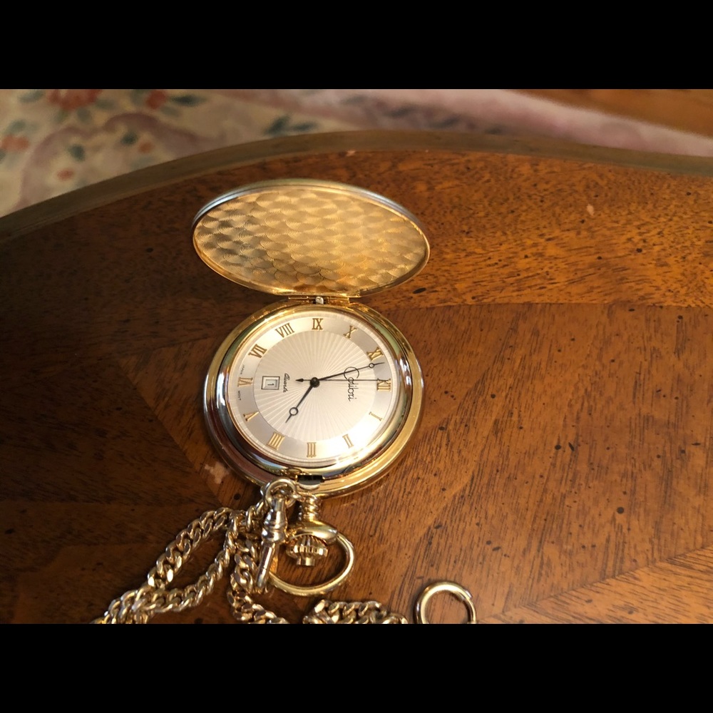 Colibri pocket watch